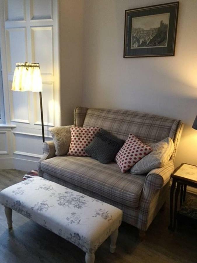 5 Star Beautiful & Vintage, Spacious Apt In Chic Location! EDI Exterior photo